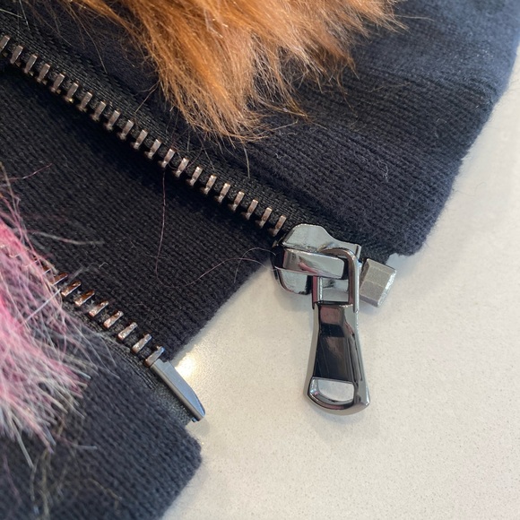 Imoga Girls Faux Fur Vest Size 4 - Picture 4 of 7